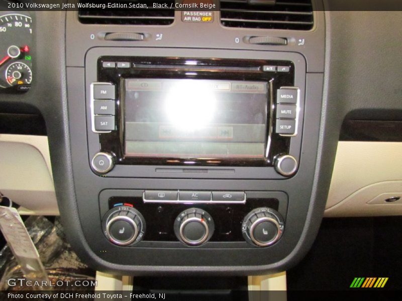 Black / Cornsilk Beige 2010 Volkswagen Jetta Wolfsburg Edition Sedan