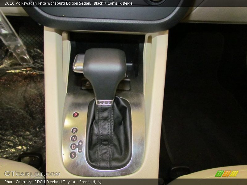 Black / Cornsilk Beige 2010 Volkswagen Jetta Wolfsburg Edition Sedan