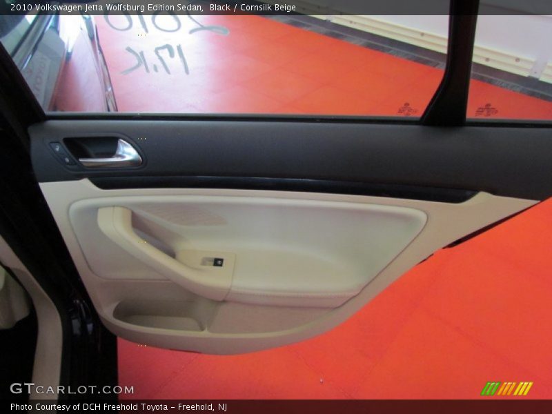 Black / Cornsilk Beige 2010 Volkswagen Jetta Wolfsburg Edition Sedan