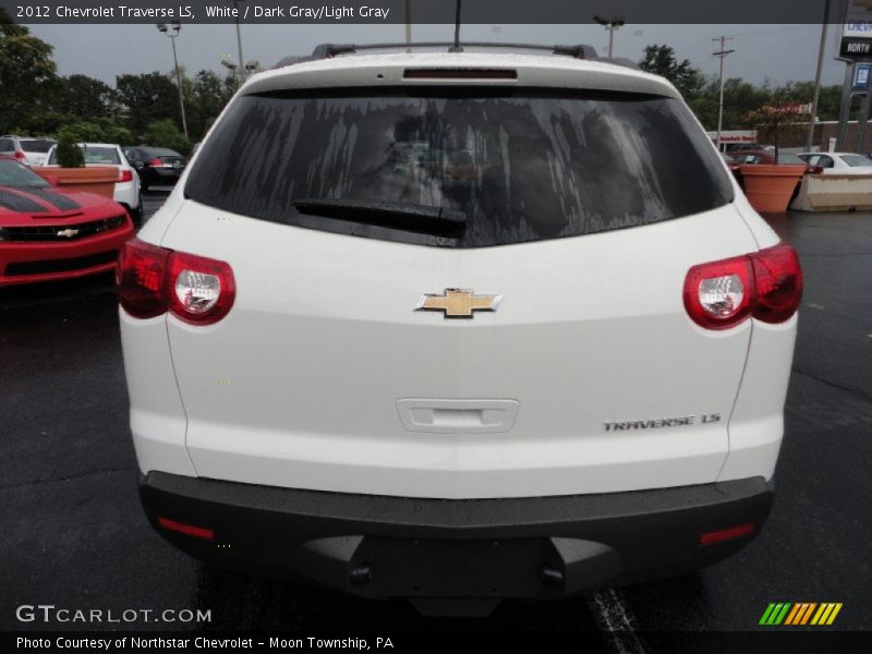  2012 Traverse LS White