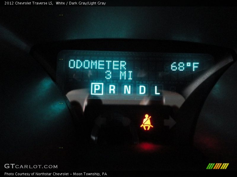 White / Dark Gray/Light Gray 2012 Chevrolet Traverse LS