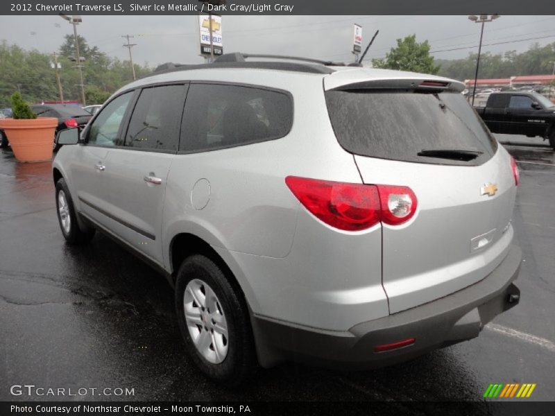  2012 Traverse LS Silver Ice Metallic