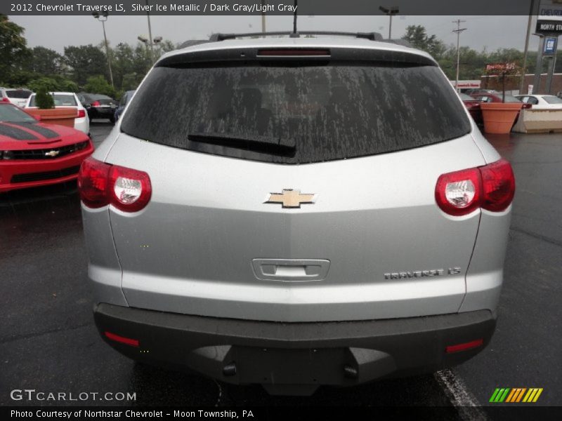  2012 Traverse LS Silver Ice Metallic