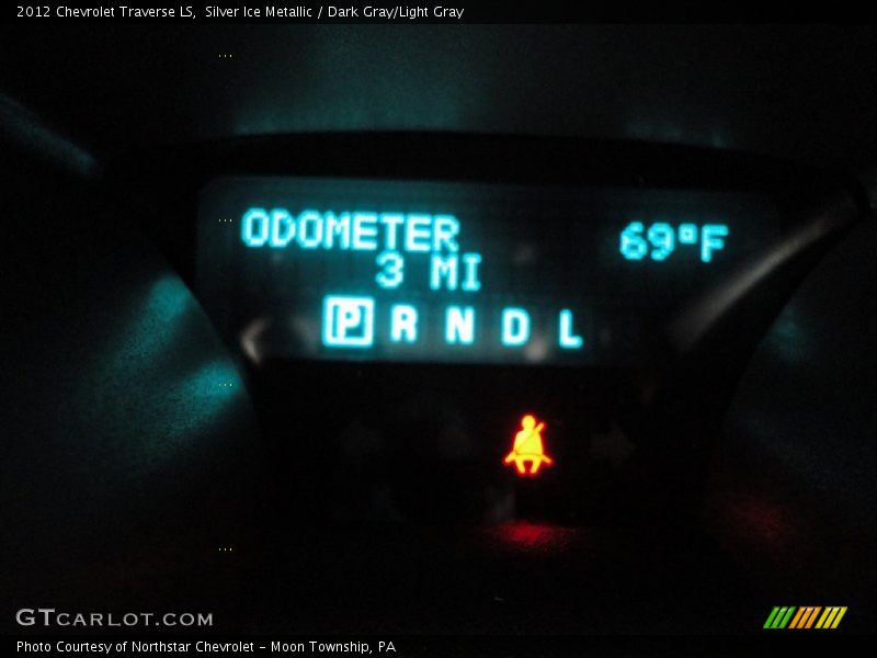 Silver Ice Metallic / Dark Gray/Light Gray 2012 Chevrolet Traverse LS