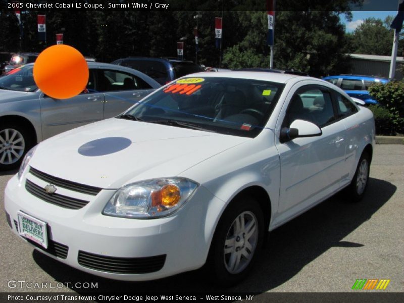 Summit White / Gray 2005 Chevrolet Cobalt LS Coupe