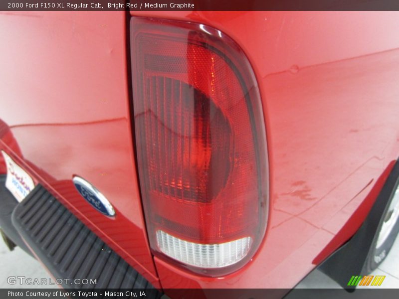 Bright Red / Medium Graphite 2000 Ford F150 XL Regular Cab