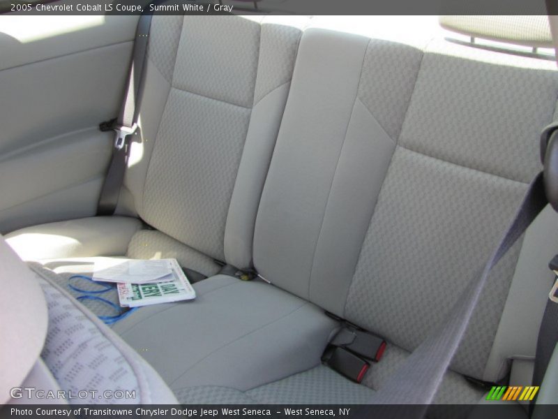 Summit White / Gray 2005 Chevrolet Cobalt LS Coupe