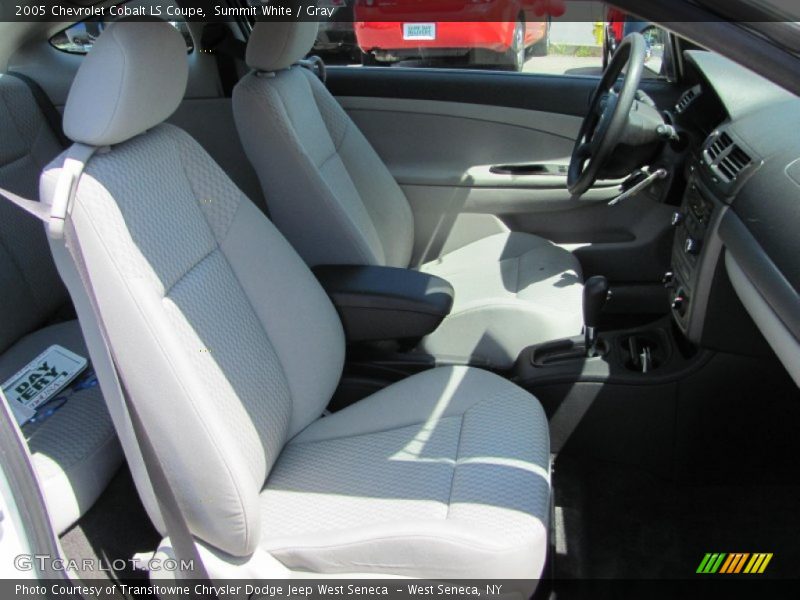Summit White / Gray 2005 Chevrolet Cobalt LS Coupe