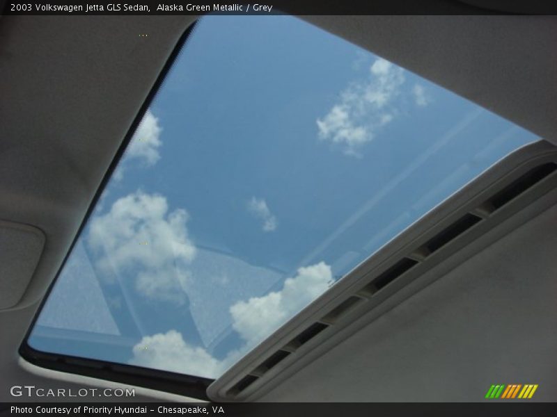 Alaska Green Metallic / Grey 2003 Volkswagen Jetta GLS Sedan