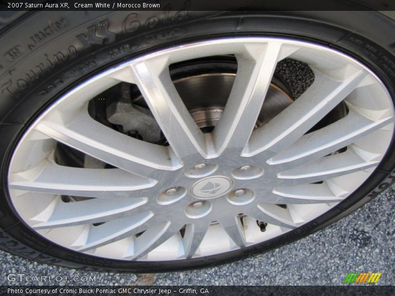 Cream White / Morocco Brown 2007 Saturn Aura XR