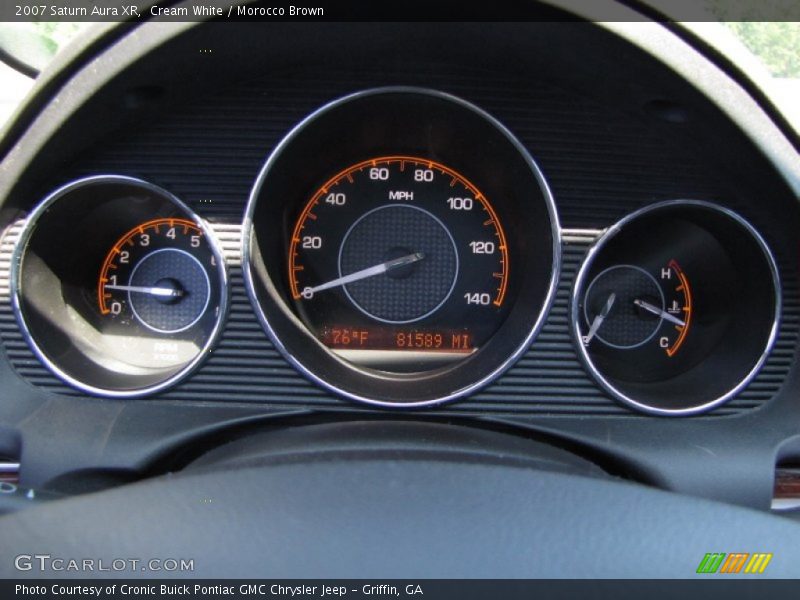 Cream White / Morocco Brown 2007 Saturn Aura XR