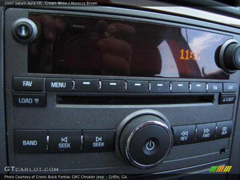 Cream White / Morocco Brown 2007 Saturn Aura XR