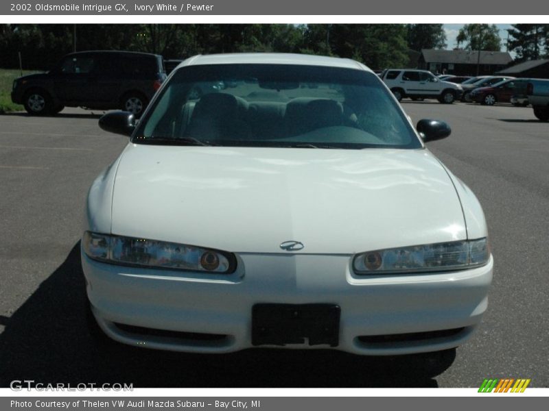 Ivory White / Pewter 2002 Oldsmobile Intrigue GX