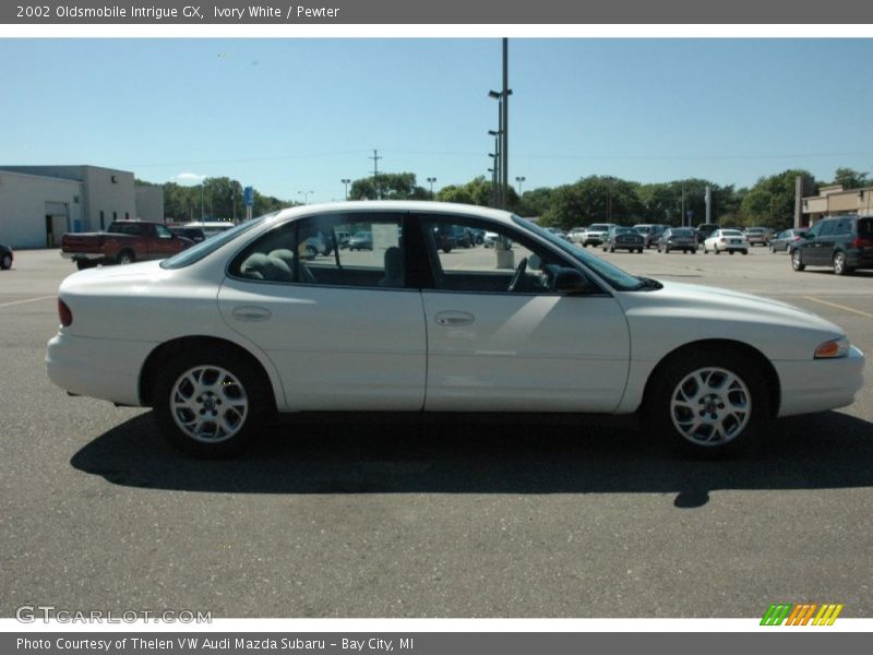 Ivory White / Pewter 2002 Oldsmobile Intrigue GX