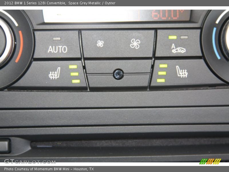 Controls of 2012 1 Series 128i Convertible