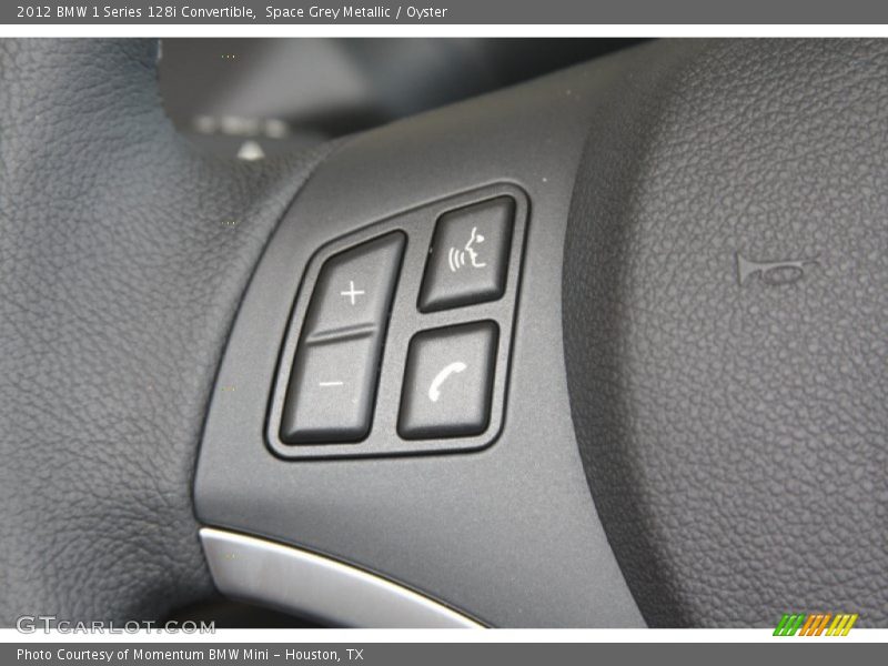 Controls of 2012 1 Series 128i Convertible