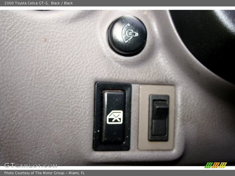 Black / Black 2000 Toyota Celica GT-S