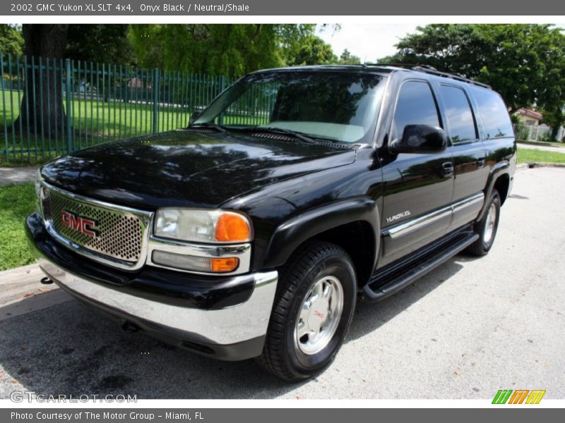 Onyx Black / Neutral/Shale 2002 GMC Yukon XL SLT 4x4