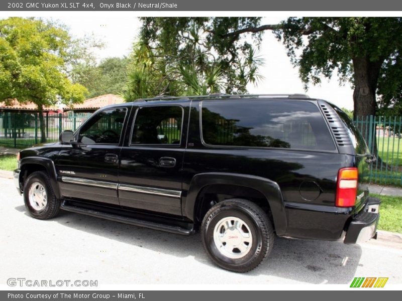 Onyx Black / Neutral/Shale 2002 GMC Yukon XL SLT 4x4