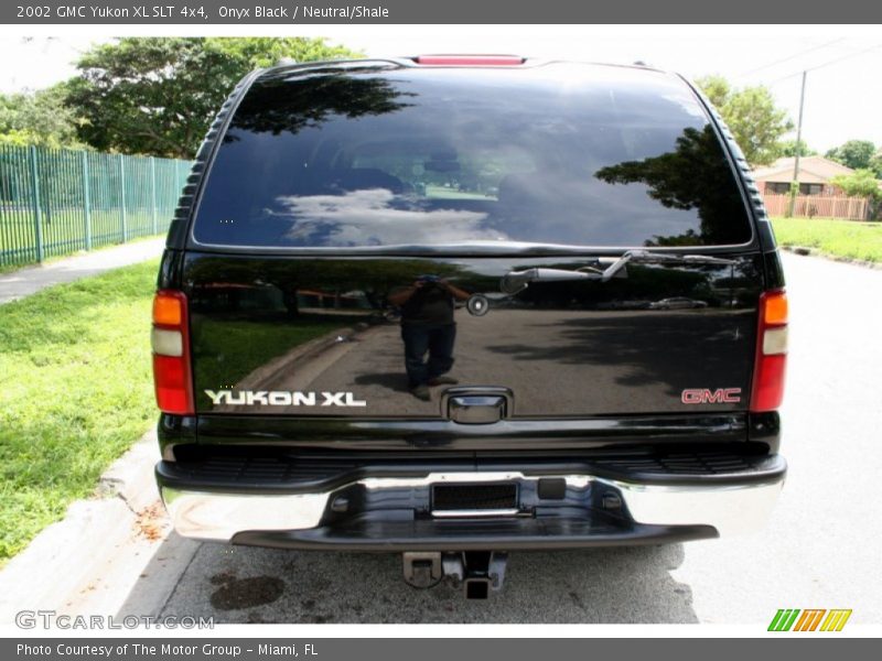 Onyx Black / Neutral/Shale 2002 GMC Yukon XL SLT 4x4