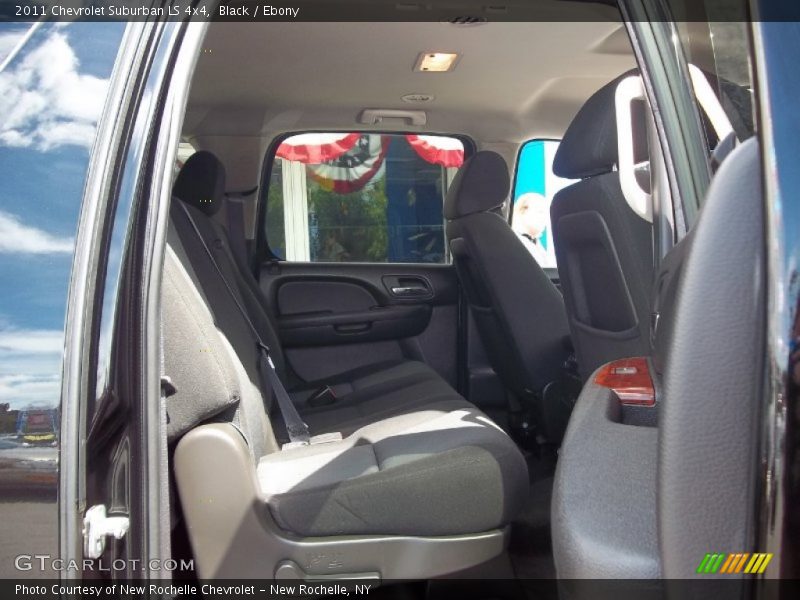 Black / Ebony 2011 Chevrolet Suburban LS 4x4