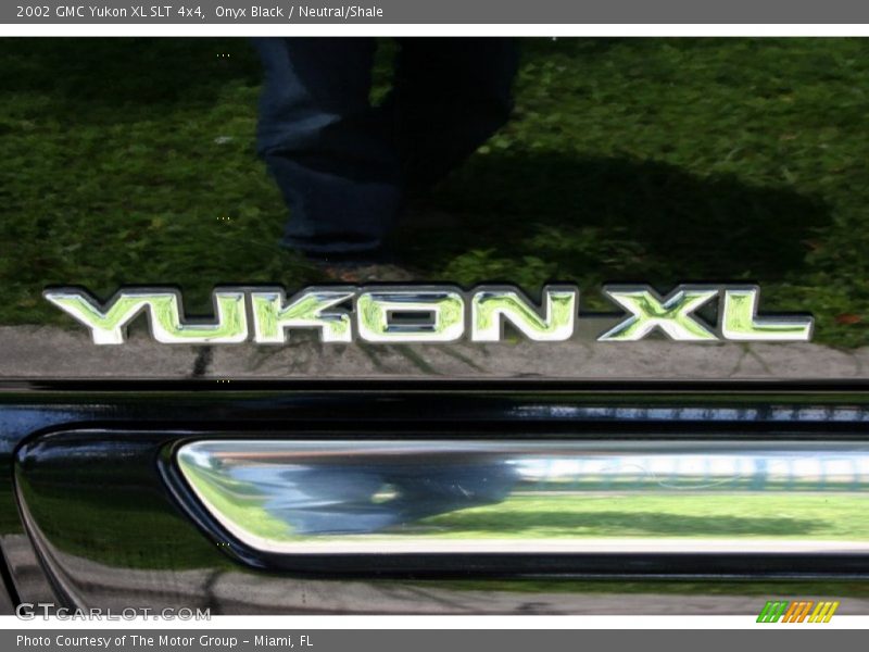 Onyx Black / Neutral/Shale 2002 GMC Yukon XL SLT 4x4