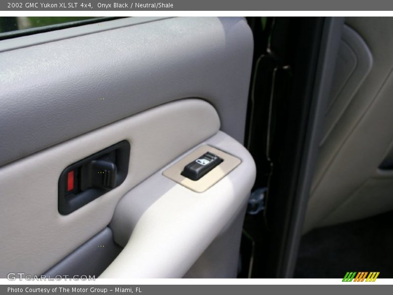Onyx Black / Neutral/Shale 2002 GMC Yukon XL SLT 4x4