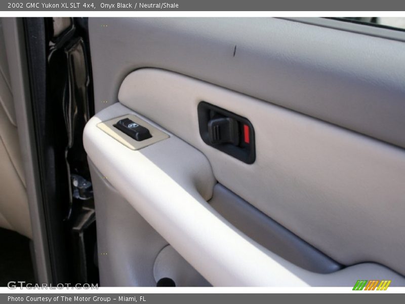 Onyx Black / Neutral/Shale 2002 GMC Yukon XL SLT 4x4
