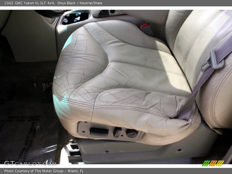 Onyx Black / Neutral/Shale 2002 GMC Yukon XL SLT 4x4