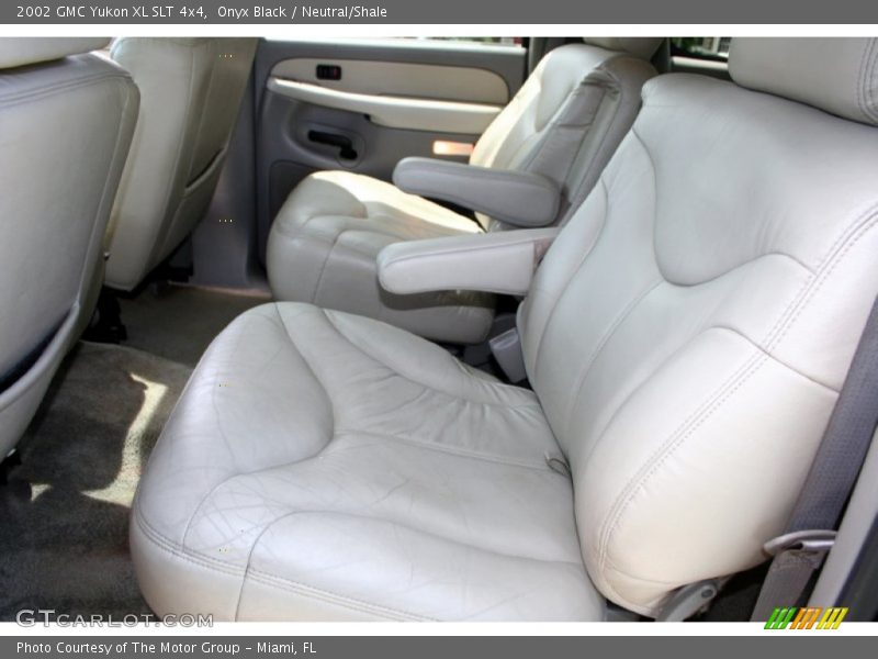 Onyx Black / Neutral/Shale 2002 GMC Yukon XL SLT 4x4