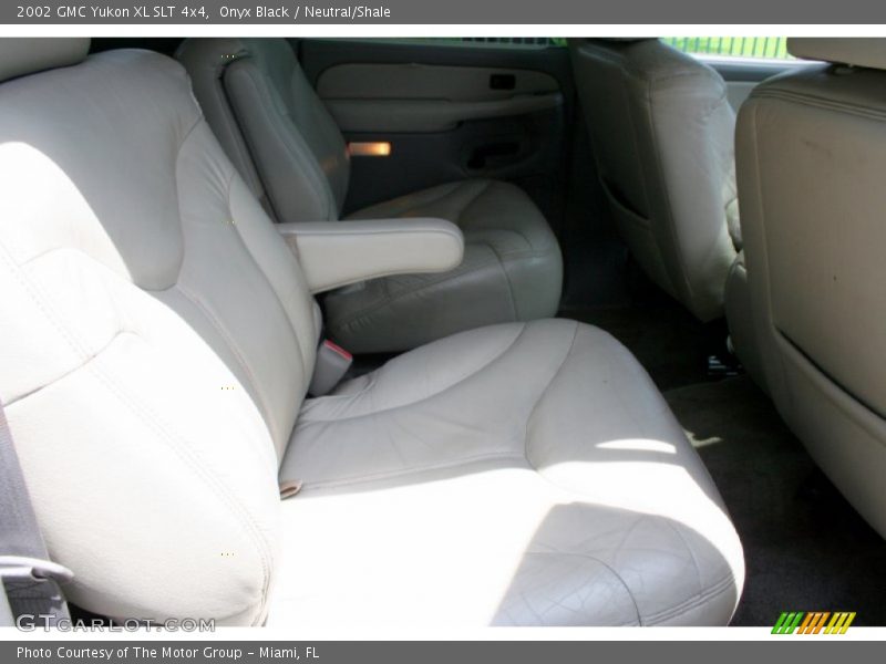 Onyx Black / Neutral/Shale 2002 GMC Yukon XL SLT 4x4