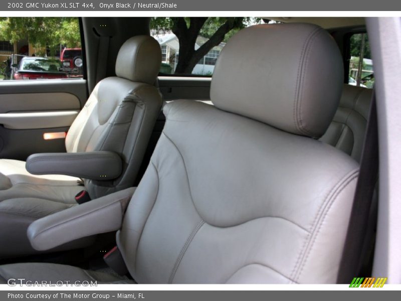 Onyx Black / Neutral/Shale 2002 GMC Yukon XL SLT 4x4