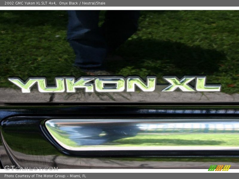 Onyx Black / Neutral/Shale 2002 GMC Yukon XL SLT 4x4