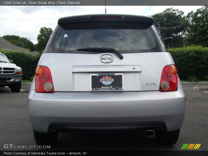 Silver Streak Mica / Dark Charcoal 2005 Scion xA