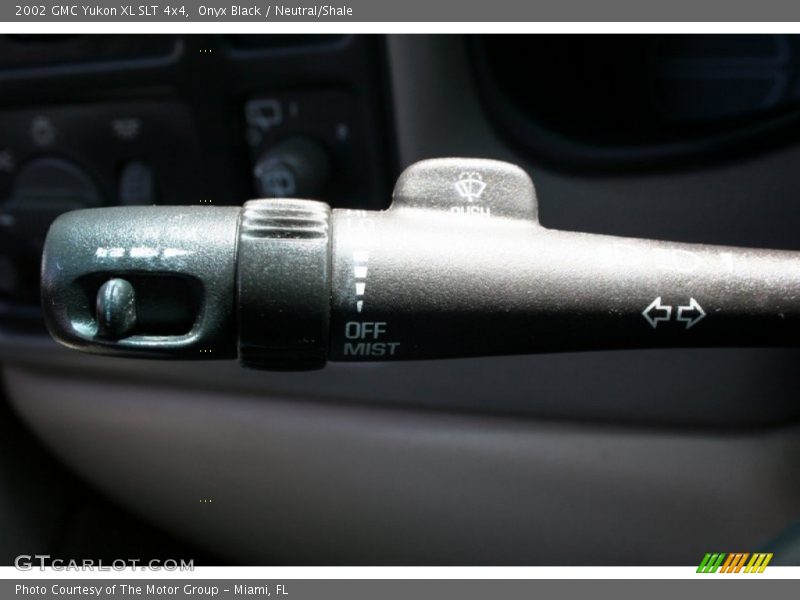 Onyx Black / Neutral/Shale 2002 GMC Yukon XL SLT 4x4