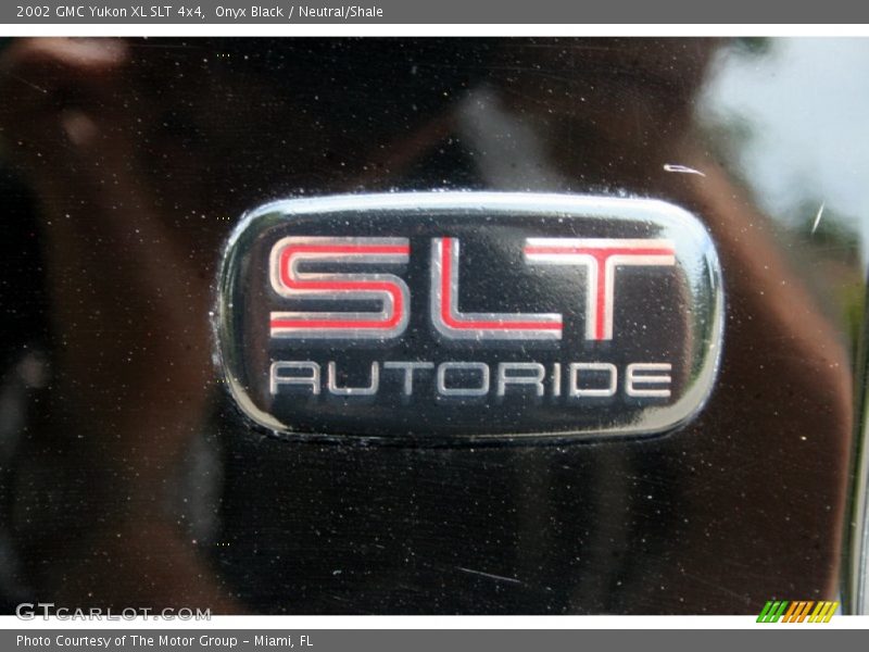 Onyx Black / Neutral/Shale 2002 GMC Yukon XL SLT 4x4