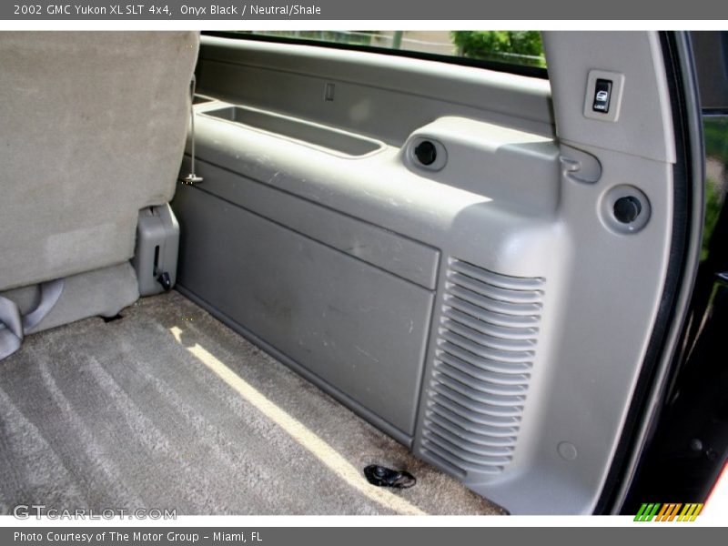Onyx Black / Neutral/Shale 2002 GMC Yukon XL SLT 4x4