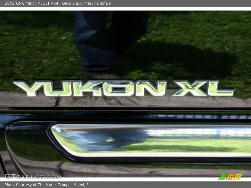 Onyx Black / Neutral/Shale 2002 GMC Yukon XL SLT 4x4