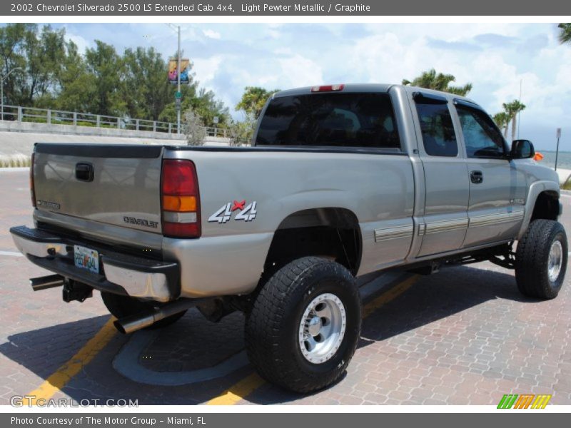 Light Pewter Metallic / Graphite 2002 Chevrolet Silverado 2500 LS Extended Cab 4x4