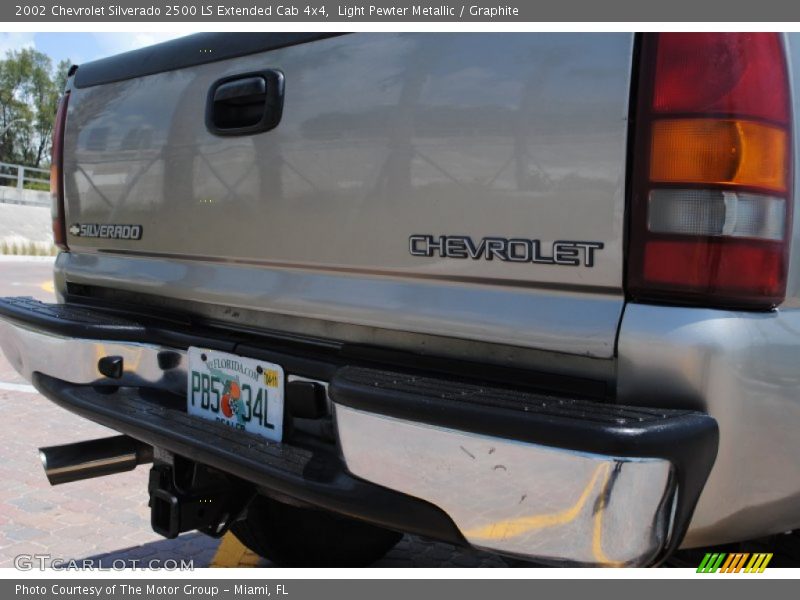 Light Pewter Metallic / Graphite 2002 Chevrolet Silverado 2500 LS Extended Cab 4x4
