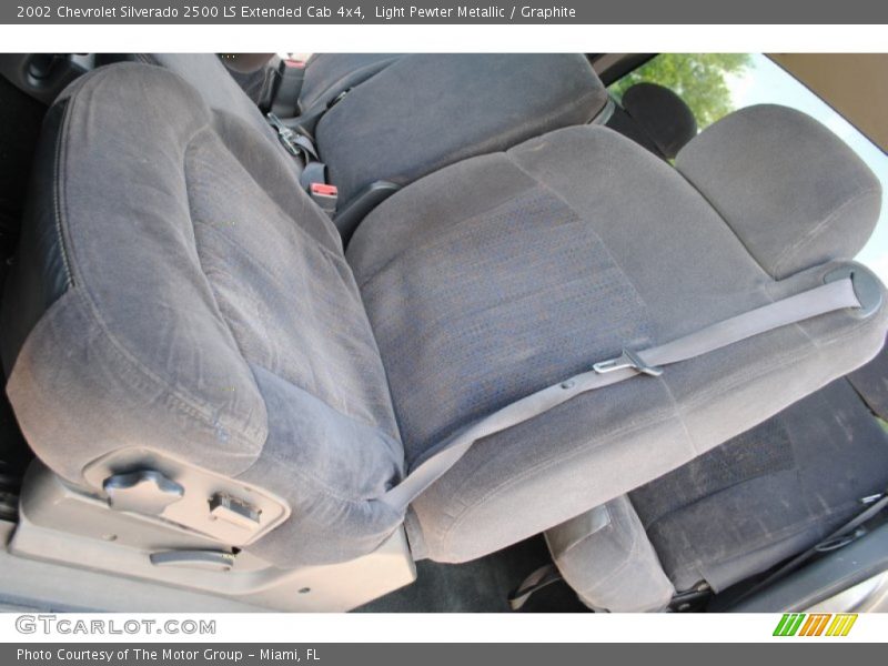 Light Pewter Metallic / Graphite 2002 Chevrolet Silverado 2500 LS Extended Cab 4x4