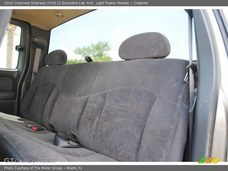 Light Pewter Metallic / Graphite 2002 Chevrolet Silverado 2500 LS Extended Cab 4x4