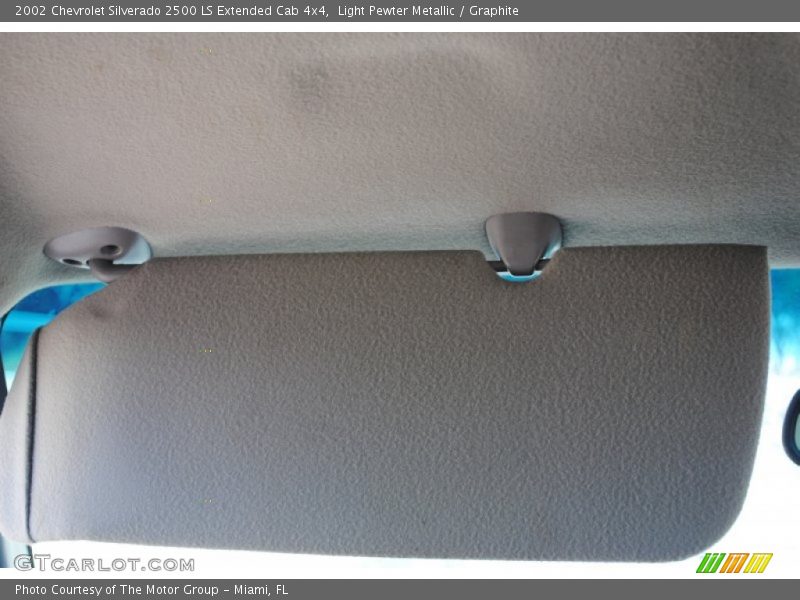 Light Pewter Metallic / Graphite 2002 Chevrolet Silverado 2500 LS Extended Cab 4x4