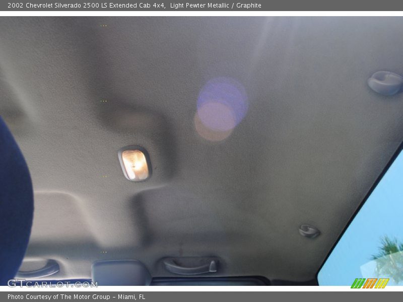 Light Pewter Metallic / Graphite 2002 Chevrolet Silverado 2500 LS Extended Cab 4x4