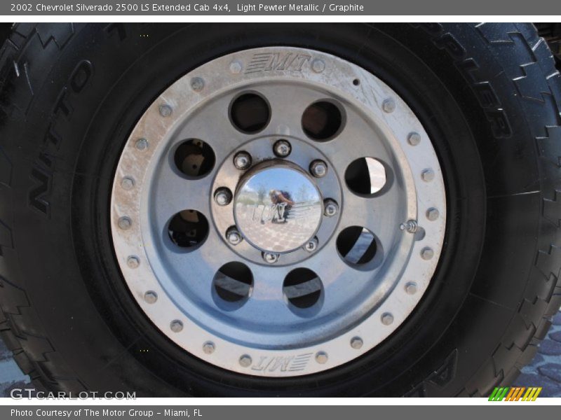 Custom Wheels of 2002 Silverado 2500 LS Extended Cab 4x4