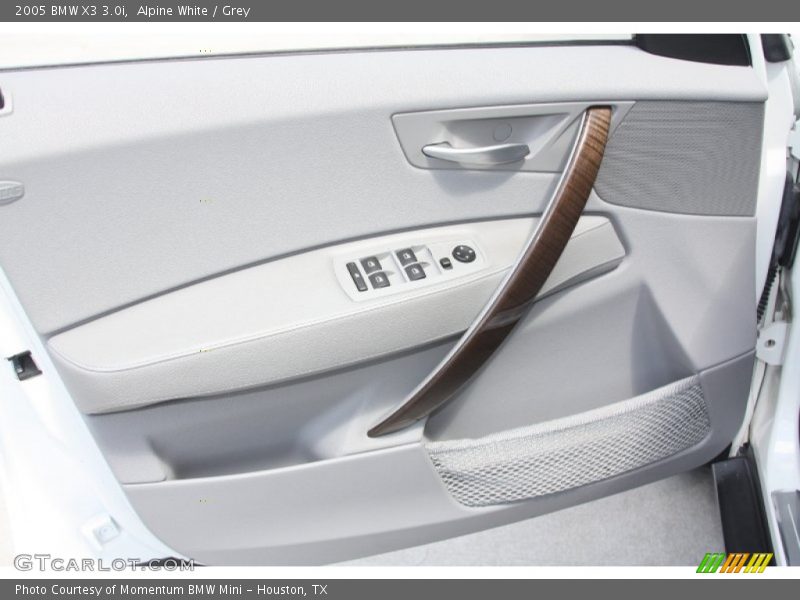 Alpine White / Grey 2005 BMW X3 3.0i