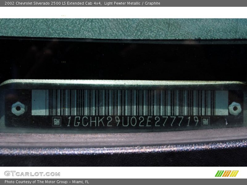 Light Pewter Metallic / Graphite 2002 Chevrolet Silverado 2500 LS Extended Cab 4x4