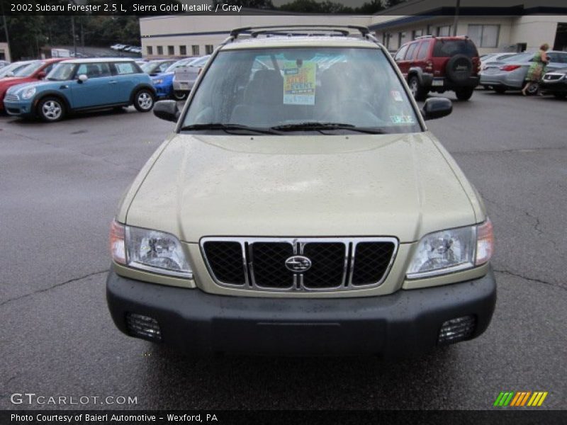 Sierra Gold Metallic / Gray 2002 Subaru Forester 2.5 L