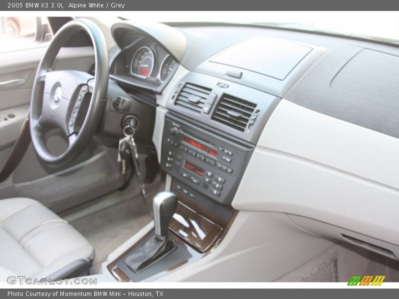 Alpine White / Grey 2005 BMW X3 3.0i