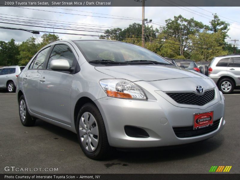 Silver Streak Mica / Dark Charcoal 2009 Toyota Yaris Sedan